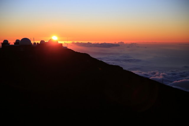 Sonnenuntergang über Science City, Haleakala