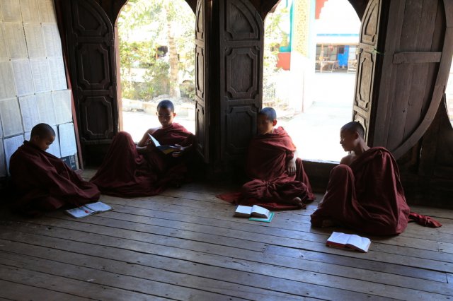 Shwe Yan Bye-Kloster, Nyaungshwe
