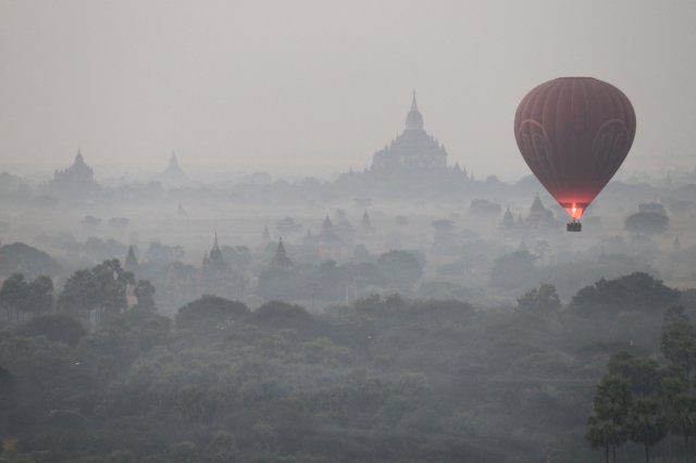 Ballonflug über Bagan