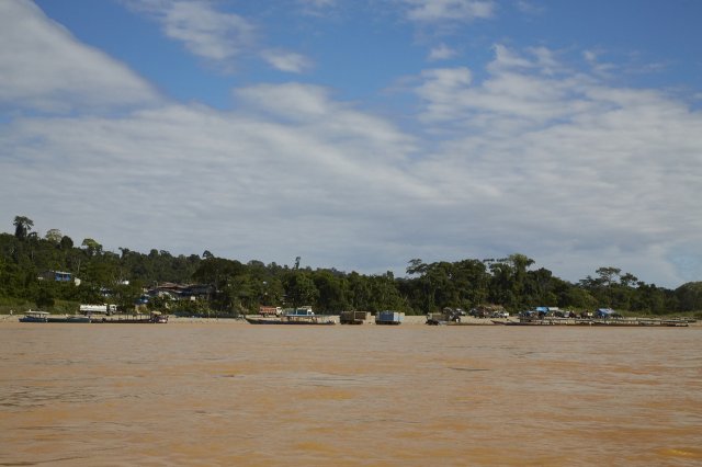 Flussüberquerung Inambari