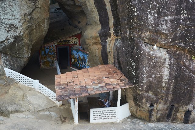 Höhlenkloster Aluvihara, Matale
