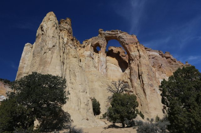 Grosvenor Arch, Cottonwood Canyon Road