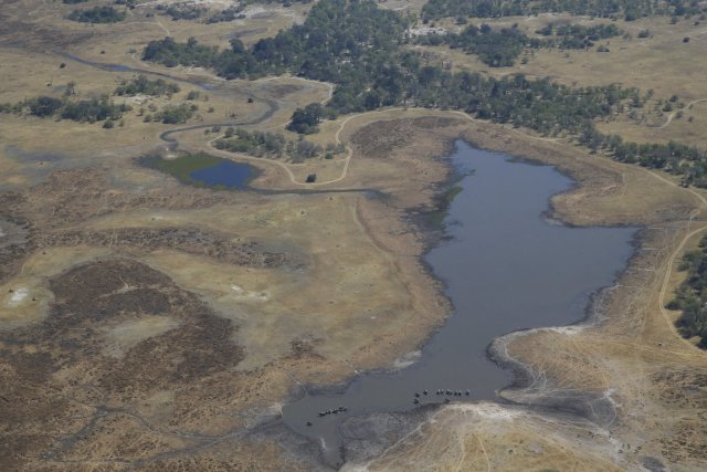 Flug über das Okavango-Delta