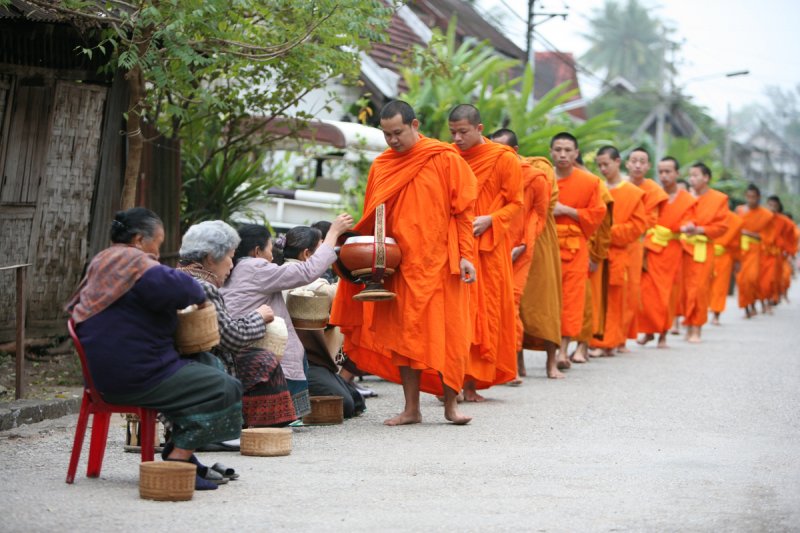 Almosengang, Luang Prabang