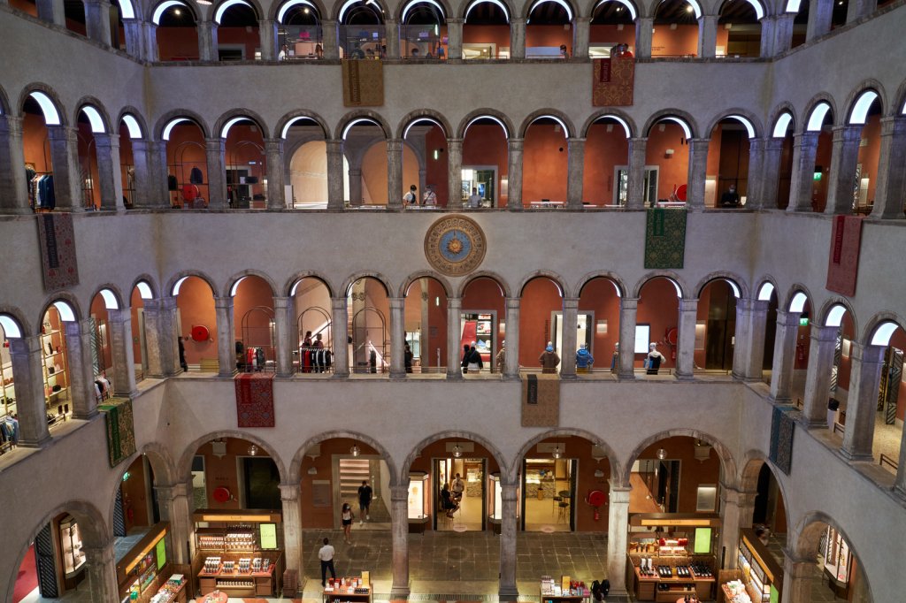 Kaufhaus T Fondaco dei Tedeschi